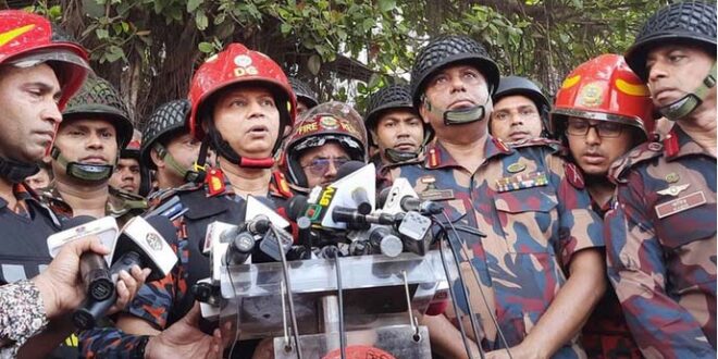 নিউ সুপার মার্কেটের আগুন নিয়ন্ত্রণে : ফায়ার ডিজি