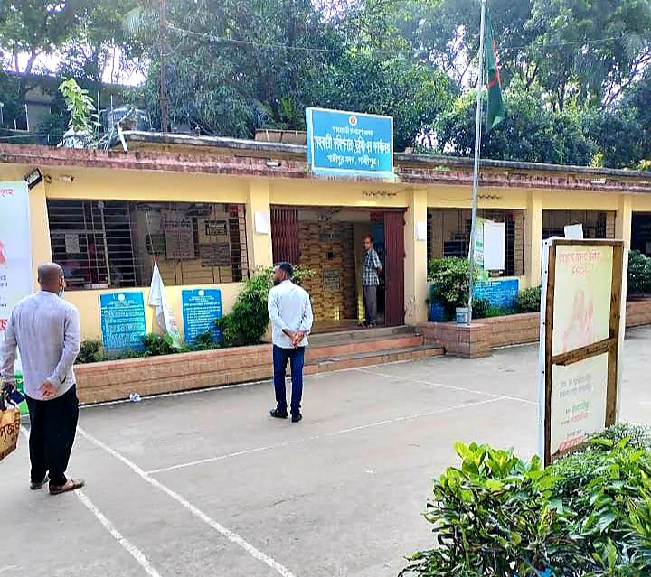 গাজীপুর সদর ভূমি অফিসে ই-সেবা নামজারী খারিজের দুয়ার খোলা