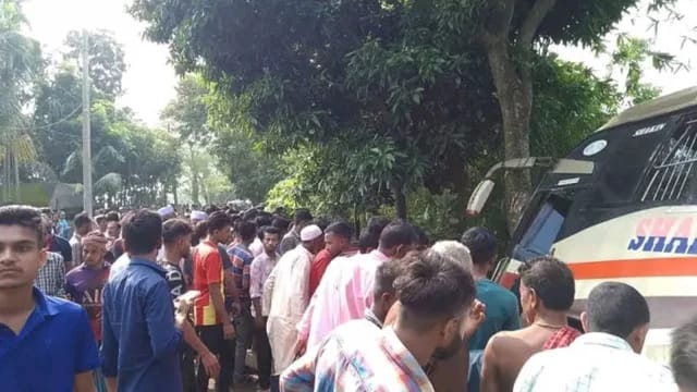 শান্তিগঞ্জে বাস-অটোরিকশার সংঘর্ষে স্কুলছাত্রীসহ নিহত ২, আহত ১০