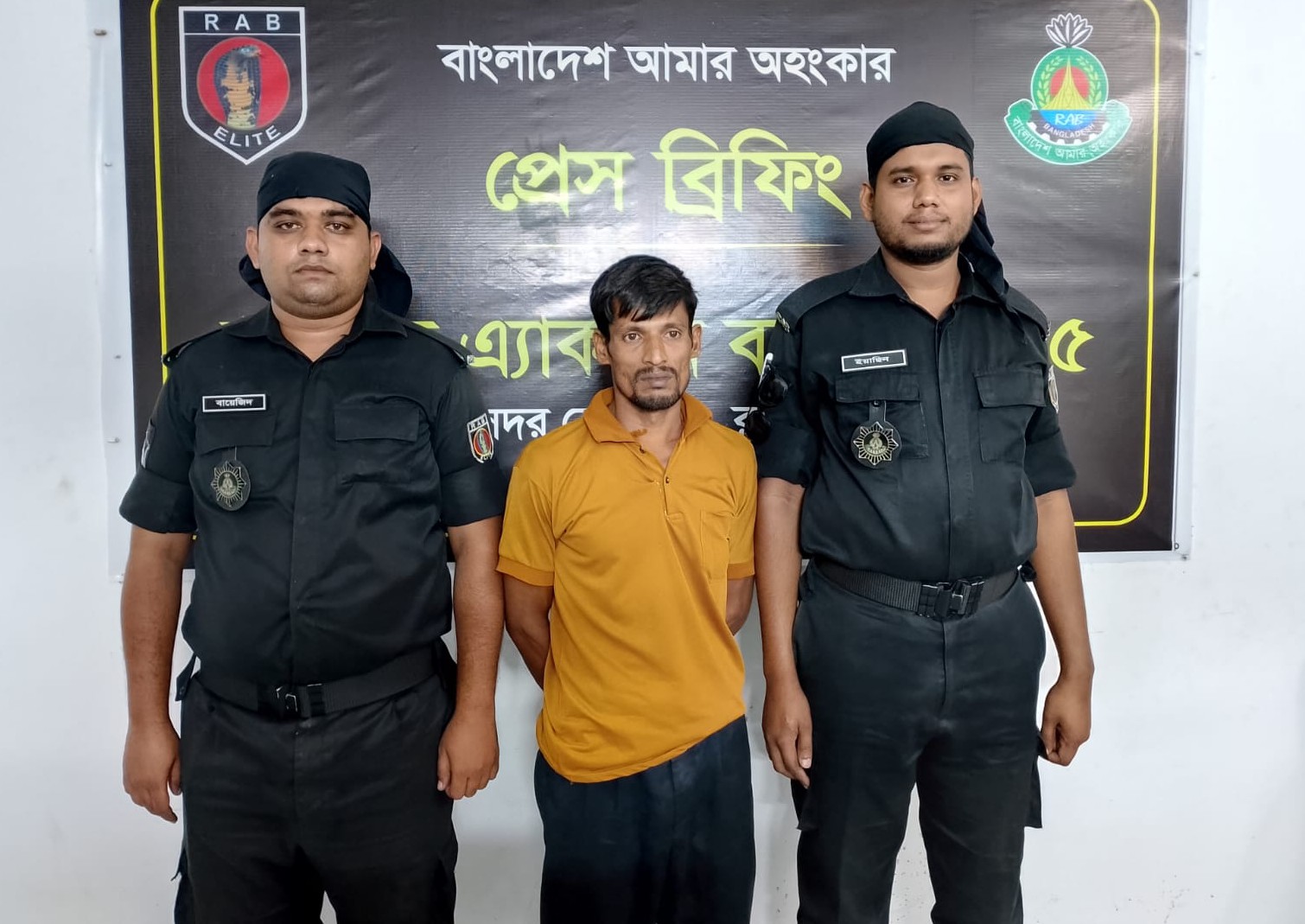 রাজশাহীতে র্যাবের অভিযানে ৪০০ গ্রাম হেরোইনসহ গ্রেপ্তার ১