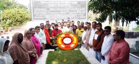 বঙ্গবন্ধুর প্রতিকৃতি ও শহীদ এএইচএম কামারুজ্জামানের সমাধীতে রাসিক’র নবনির্বাচিত প্যানেল মেয়রদের শ্রদ্ধা