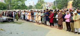 খন্দকার তসিকুল ইসলামের জানাযায় রাজশাহী জেলা পরিষদের চেয়ারম্যান