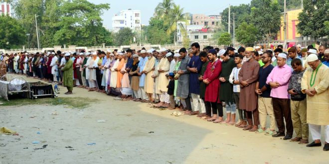 খন্দকার তসিকুল ইসলামের জানাযায় রাজশাহী জেলা পরিষদের চেয়ারম্যান