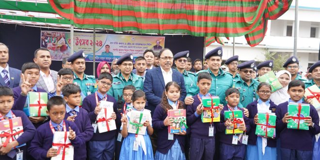 রাজশাহীতে বই উৎসবের উদ্ধোধন করলেন রাসিক মেয়র