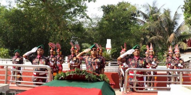 বীরশ্রেষ্ঠ নূর মোহাম্মদের সমাধিসৌধে বিজিবি ডিজির পুষ্পস্তবক অর্পণ