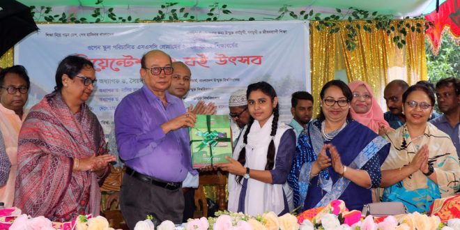 বাউবি’র এসএসসি প্রোগ্রামের শিক্ষার্থীদের বই বিতরণ উৎসব/ শতভাগ নাগরিককে শিক্ষার আওতায় এনে স্মার্ট বাংলাদেশ বিনির্মাণে বাউবি বদ্ধপরিকর – বাউবির উপাচার্য