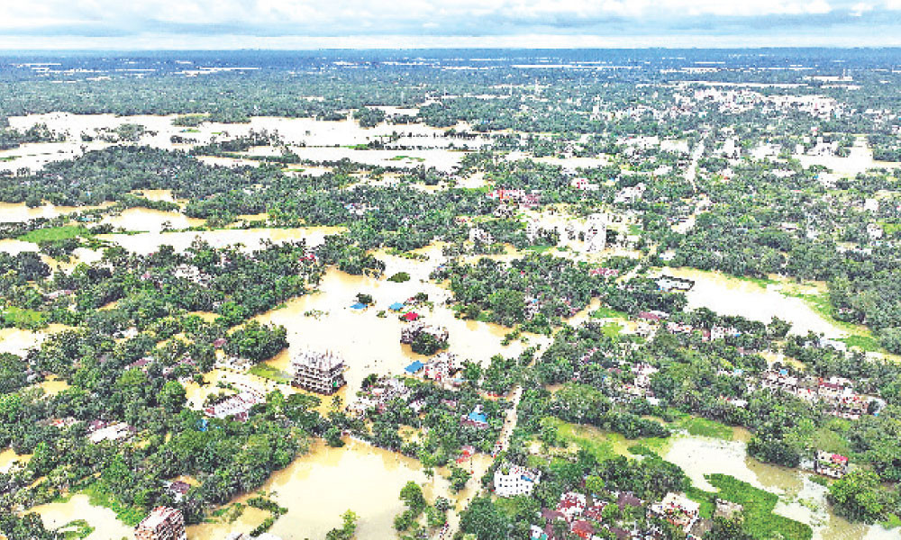 বন্যার মূল কারণ অল্প সময়ের মধ্যে অতি মাত্রায় ভারি বৃষ্টিপাত