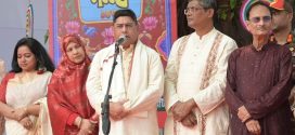ঢাকেশ্বরী মন্দিরে গিয়ে জাতীয় ঐক্যের বার্তা দিলেন সেনাপ্রধান