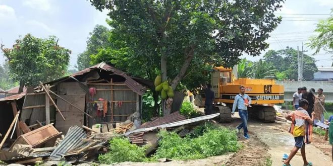 কুস্টিয়ায় অবৈধ স্থাপনা উচ্ছেদ