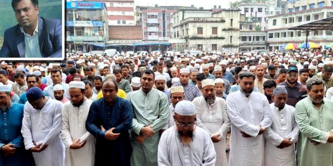 গাজীপুরে নিহত সাংবাদিক তুহিনের জানাজায় মানুষের ঢল