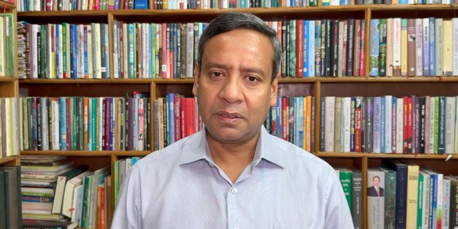 ব্যক্তিগত লোভ নয়, জাতীয় দায়বদ্ধতায় কথা বলছি : রনি ব্যক্তিগত লোভ নয়, জাতীয় দায়বদ্ধতায় কথা বলছি : রনি
