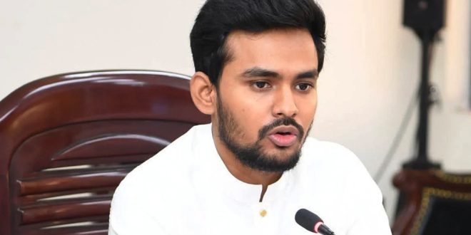 হাঁসের মাংস খেতে নীলা মার্কেটে যান আসিফ মাহমুদ, বন্ধ থাকলে ওয়েস্টিনে হাঁসের মাংস খেতে নীলা মার্কেটে যান আসিফ মাহমুদ, বন্ধ থাকলে ওয়েস্টিনে