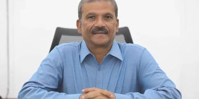 রোগীদের ১৪-১৫ টেস্ট দেওয়া বন্ধ করেন, আপনারা কি ওষুধ কম্পানির দালাল : আইন উপদেষ্টা