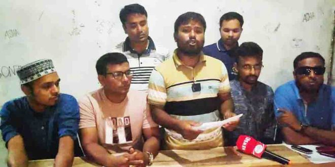 সংবাদ সম্মেলন করে এনসিপির ১৫ নেতার একযোগে পদত্যাগ