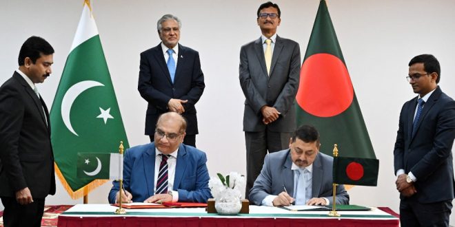 বাংলাদেশ-পাকিস্তানের মধ্যে ৬ চুক্তি ও সমঝোতা স্মারক সই বাংলাদেশ-পাকিস্তানের মধ্যে ৬ চুক্তি ও সমঝোতা স্মারক সই