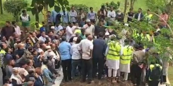 জাতীয় কবির সমাধির পাশে সমাহিত শহীদ হাদি