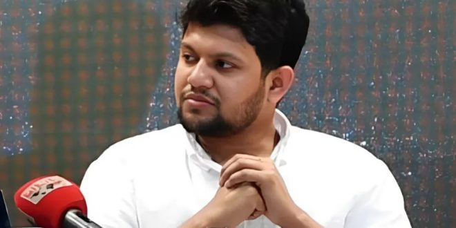 নির্বাচন করবেন না, তাহলে কেন পদত্যাগ করেছিলেন মাহফুজ আলম?
