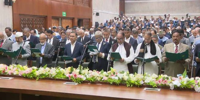 শপথ নিলেন বিএনপির নবনির্বাচিত এমপিরা