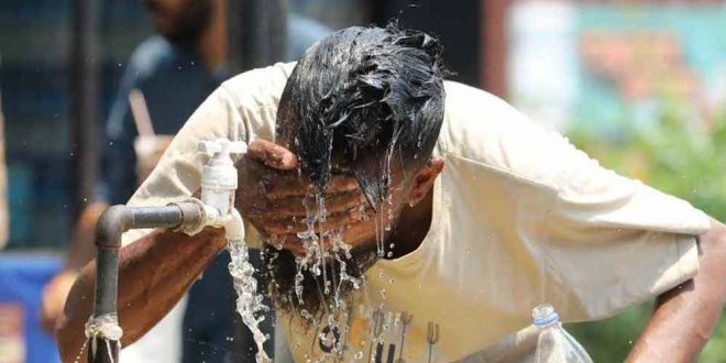 তাপে পুড়ছে ঢাকাসহ ৯ জেলা, গরম আরো বাড়বে