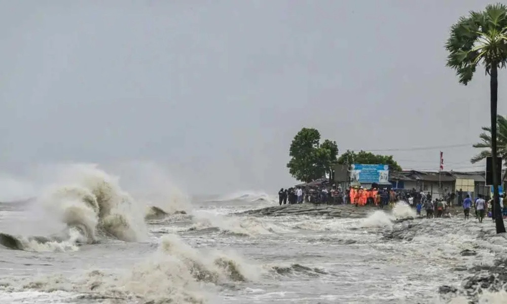 ধেয়ে আসছে ঘূর্ণিঝড়, মে মাসে কালবৈশাখী-দাবদাহের শঙ্কা