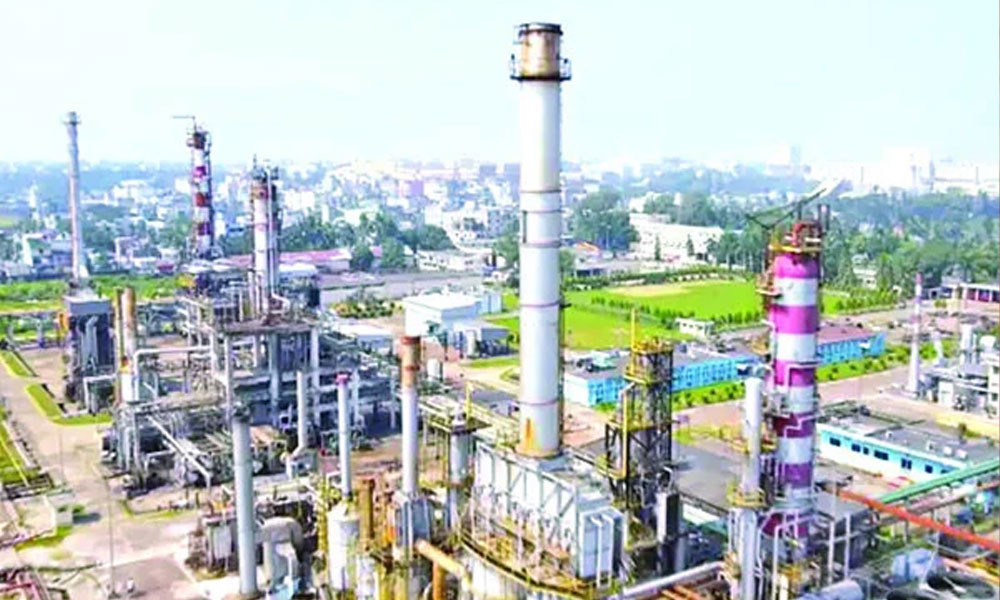 উৎপাদনে ফিরছে ইস্টার্ন রিফাইনারি