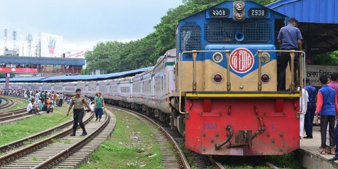 ঈদযাত্রার শেষ দিনের ট্রেন টিকিট বিক্রি আজ