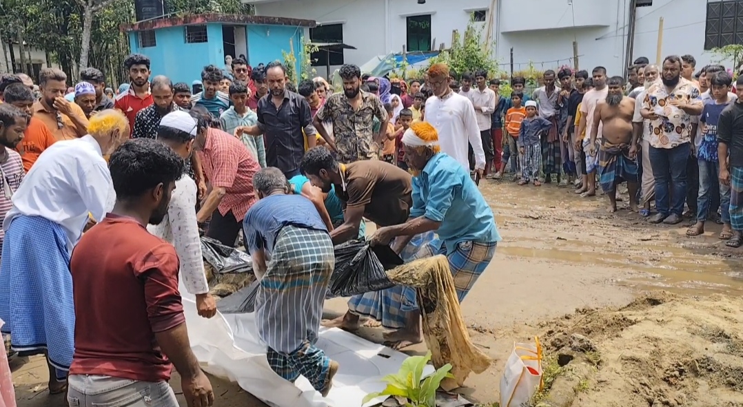 লক্ষ্মীপুরে ১৪ মাস পর কৃষকদল নেতার মরদেহ উত্তোলন