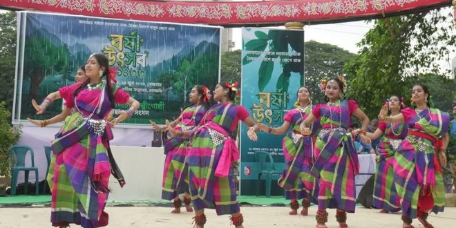 আষাঢ়ের প্রথম দিন আজ: সংগীত নৃত্য কবিতায় বর্ষাবরণ