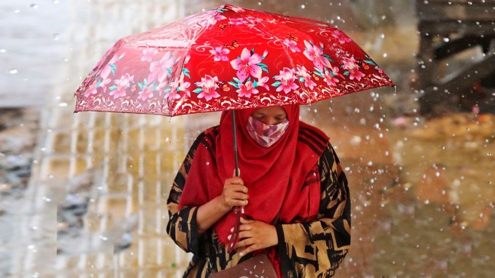 দুপুরের মধ্যে যেসব জেলায় ঝড় ও বজ্রবৃষ্টি হতে পারে