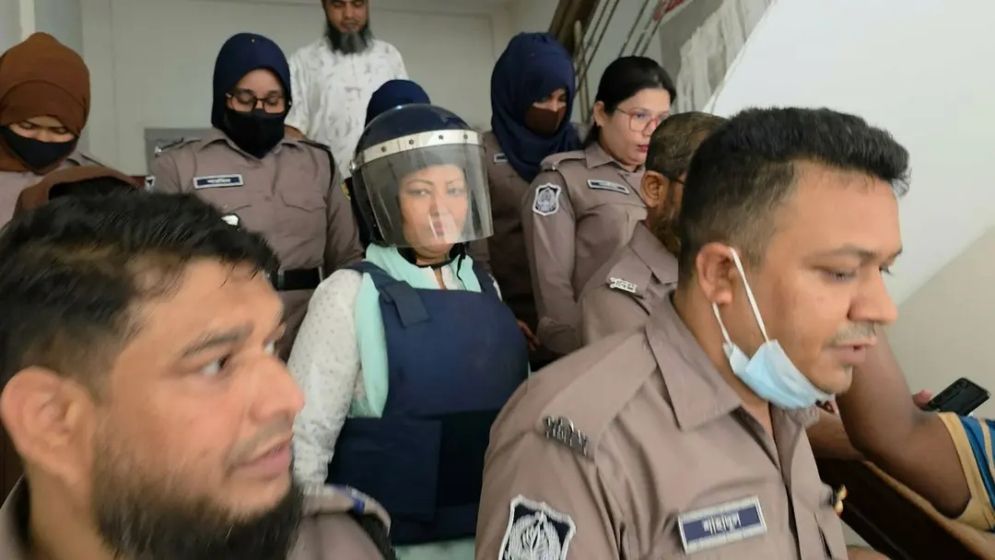 আরেক মামলায় গ্রেফতার কণ্ঠশিল্পী মমতাজ