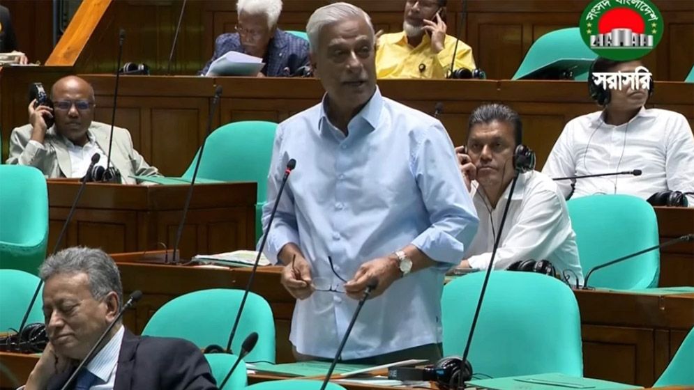 সংসদের চেয়ারে এমপিদের হাত কেটে যাচ্ছে: জয়নুল আবদিন