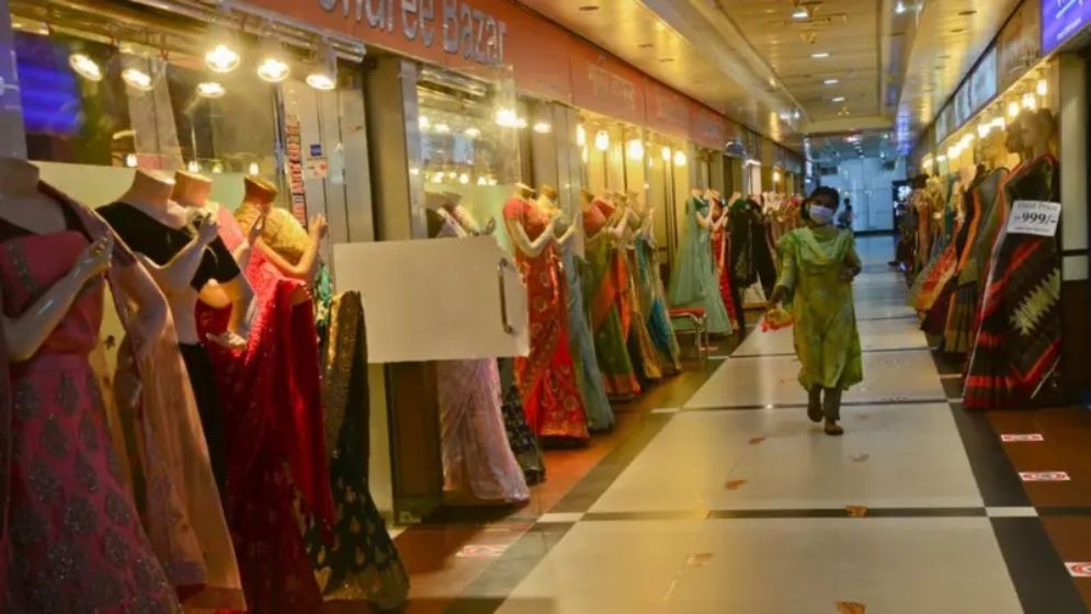 শপিংমল-দোকানপাট খোলা রাখার নতুন সময় নির্ধারণ