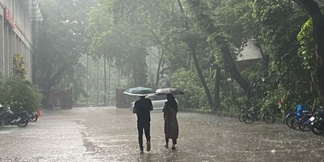 ১৫ জেলায় দুপুরের মধ্যে বজ্রবৃষ্টির আভাস