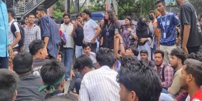 ‘দফা এক দাবি এক, মিলনের পদত্যাগ’ স্লোগানে উত্তরায় বিক্ষোভ