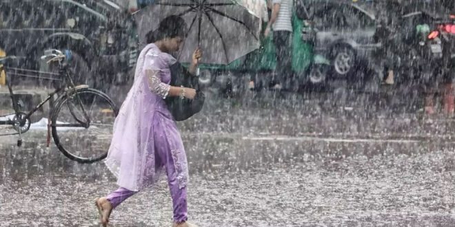 টানা ৫ দিন দেশজুড়ে বজ্রবৃষ্টির আভাস