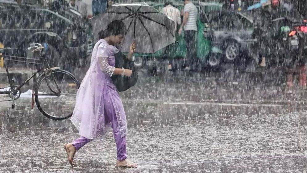 টানা ৫ দিন দেশজুড়ে বজ্রবৃষ্টির আভাস