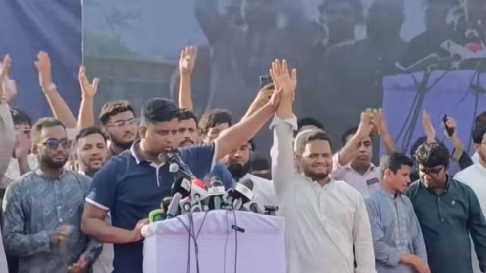 ‘ফার্মের মুরগি’ এই ছাত্ররা রাস্তায় নেমেছিল বলেই আপনি এখন শিক্ষামন্ত্রী–হাসনাত আব্দুল্লাহ