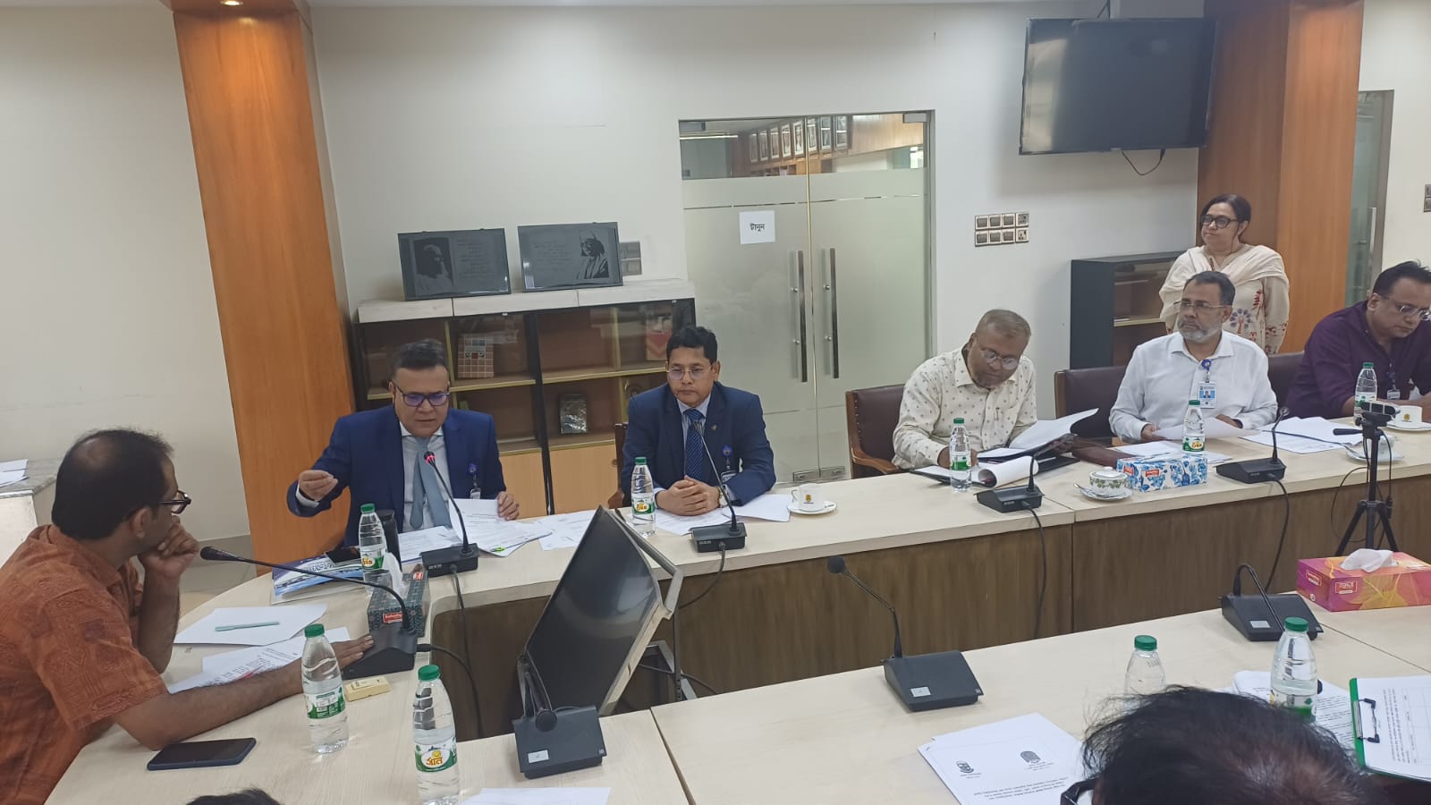 জাতীয় বিশ্ববিদ্যালয় ও বাংলা একাডেমির মধ্যে কো-পাবলিকেশনস বিষয়ে সমঝোতা