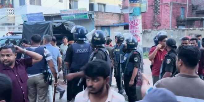 জামায়াত ও গণঅধিকারের পালটাপালটি মামলা জামায়াত ও গণঅধিকারের পালটাপালটি মামলা